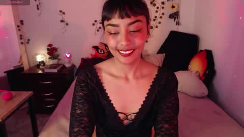 Snapshot of magicalbabyyy chatting on 28, 3, 2026 Rose online show from 28, 3, 2026