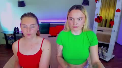 Snapshot of magiceyess chatting on 27, 6, 2026 Lili and Bella online show from 27, 6, 2026