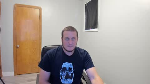 Snapshot of magicman176 chatting on 3, 11, 2025 Magic176 online show from 3, 11, 2025