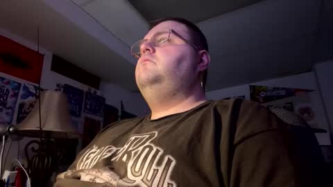 Snapshot of magicmchael1995 chatting on 27, 5, 2026 magicmchael1995 online show from 27, 5, 2026