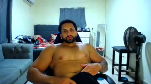 Snapshot of magnus_jones8105 chatting on 15, 7, 2026 magnus_jones8105 online show from 15, 7, 2026