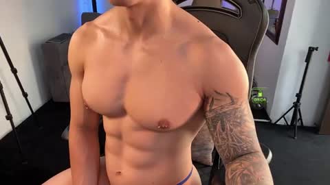 Snapshot of magnus_savage chatting on 18, 6, 2026 If you want me to use the Lovense please let me know -- online show from 18, 6, 2026
