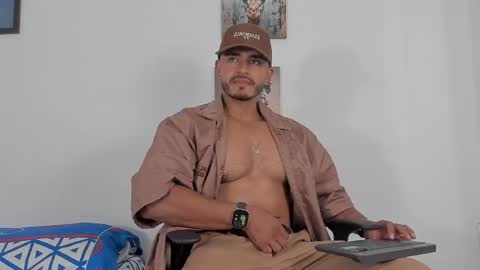 Snapshot of magnusclark chatting on 10, 5, 2026 Magnusclark online show from 10, 5, 2026
