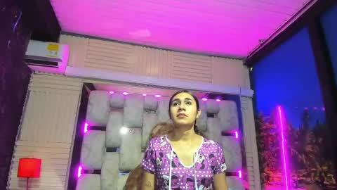Snapshot of mahiara_hot chatting on 19, 6, 2026 mahiara hot online show from 19, 6, 2026