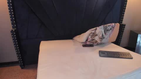 MAHIA online show from 18, 12, 2025