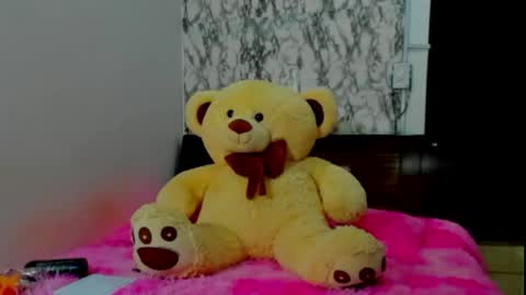 Snapshot of maia_bronce chatting on 4, 5, 2026 Maia Bronce online show from 4, 5, 2026