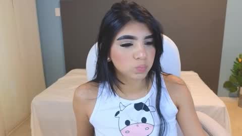 Maiaa Ruiz  online show from 17, 1, 2025