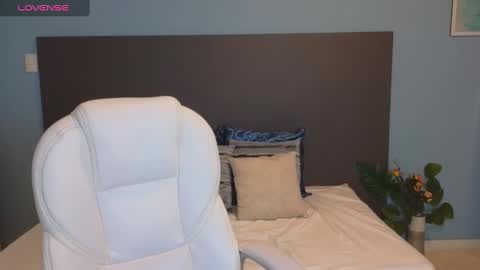 Maiaa Ruiz  online show from 4, 3, 2025