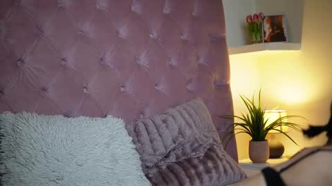  Maia  online show from 13, 2, 2026