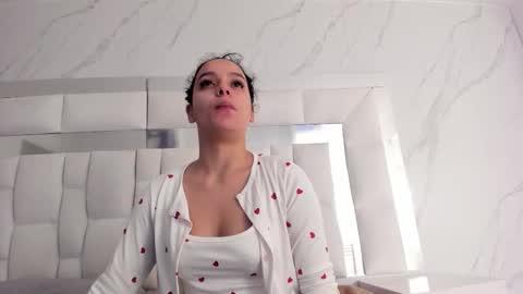 Maia  online show from 9, 1, 2026