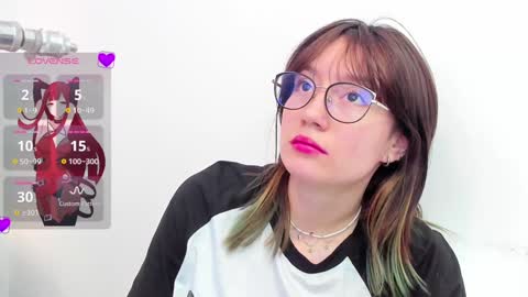 Snapshot of maibys_cute chatting on 8, 1, 2025 maibys online show from 8, 1, 2025