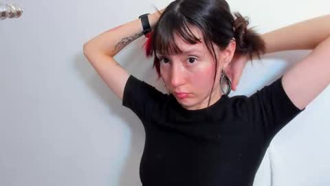 Snapshot of maibys_cute chatting on 11, 10, 2025 maibys online show from 11, 10, 2025
