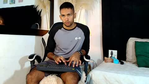 Snapshot of maicolparker0 chatting on 22, 6, 2026 maicolparker0 online show from 22, 6, 2026