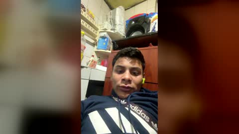 maicolzarate19 online show from 29, 4, 2026