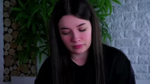 Snapshot of maidabuoy chatting on 1, 5, 2026 Lucy online show from 1, 5, 2026