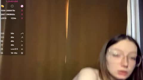 Snapshot of maidacompston chatting on 31, 10, 2025 Elina online show from 31, 10, 2025