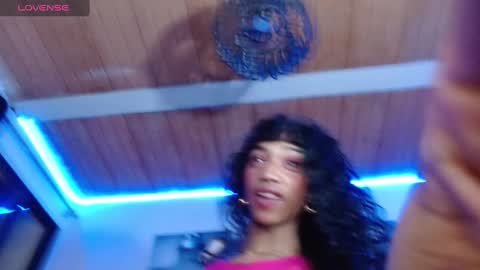 Bella Maidi online show from 5, 1, 2025