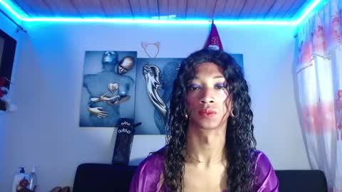 Bella Maidi online show from 19, 1, 2025