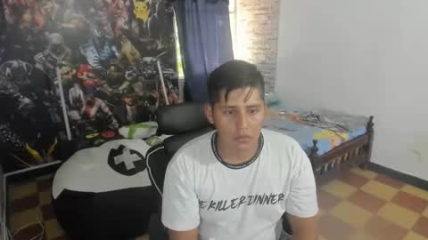 Snapshot of maiker_lozano_ chatting on 25, 10, 2025 maiker lozano online show from 25, 10, 2025