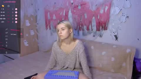 Snapshot of mailin_harrington chatting on 14, 12, 2024 Your kitty online show from 14, 12, 2024