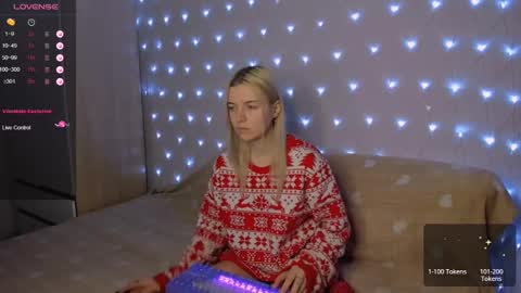 Snapshot of mailin_harrington chatting on 5, 3, 2025 Your kitty online show from 5, 3, 2025