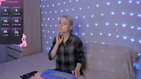 Snapshot of mailin_harrington chatting on 13, 9, 2025 Your kitty online show from 13, 9, 2025