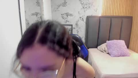  M A I L Y  online show from 20, 11, 2025