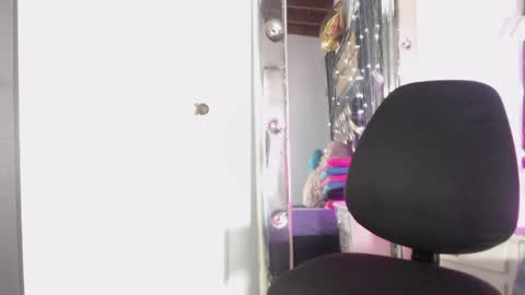 Snapshot of mailyn_gold chatting on 12, 5, 2026 mailyn_gold online show from 12, 5, 2026