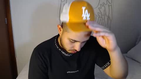 Snapshot of maison_xmed chatting on 19, 2, 2026 maison_xmed online show from 19, 2, 2026