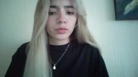 Snapshot of majo_gomezz chatting on 7, 11, 2025 majo_gomezz online show from 7, 11, 2025