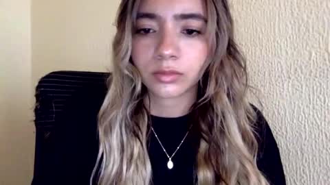 Snapshot of majo_gomezz chatting on 31, 3, 2026 majo_gomezz online show from 31, 3, 2026