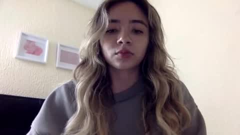 Snapshot of majo_gomezz chatting on 10, 4, 2026 majo_gomezz online show from 10, 4, 2026