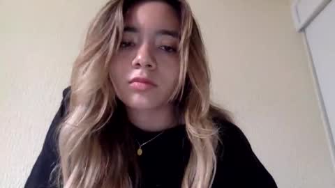 Snapshot of majo_gomezz chatting on 12, 5, 2026 majo_gomezz online show from 12, 5, 2026