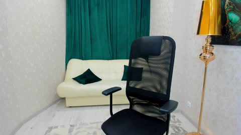 Chloe online show from 9, 1, 2025