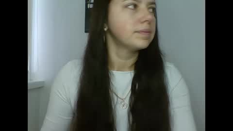 make_mesmile online show from 15, 11, 2025