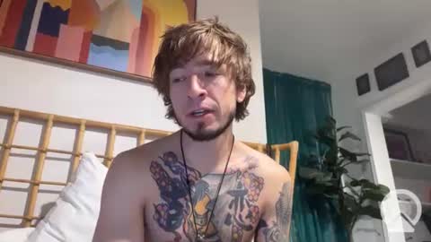 Snapshot of makeithott chatting on 5, 1, 2025 makeithott online show from 5, 1, 2025