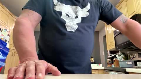 makeyousquirt1969 online show from 3, 2, 2026