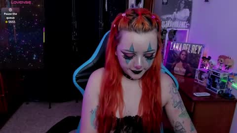  petite clown online show from 13, 4, 2026
