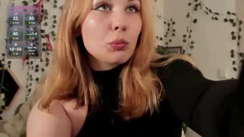 Snapshot of makima_lee chatting on 18, 6, 2026 Makima online show from 18, 6, 2026