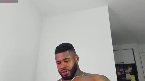 Snapshot of makonneen chatting on 5, 2, 2026 Makonnen online show from 5, 2, 2026