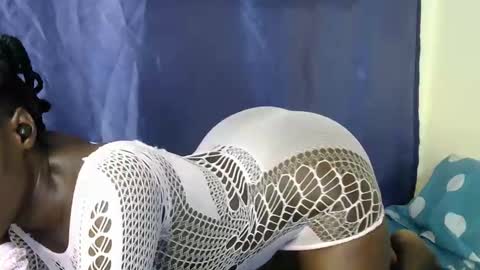 malaika_musa online show from 17, 9, 2025