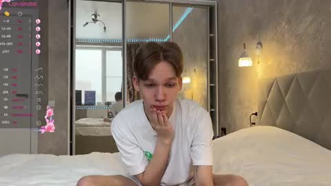 Snapshot of malcolm_yang chatting on 3, 2, 2025 Tom and Mark 3 online show from 3, 2, 2025