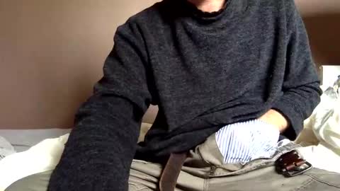 malefrench1 online show from 14, 2, 2026