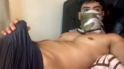 Snapshot of malekthick chatting on 5, 7, 2026 malekthick online show from 5, 7, 2026