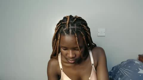 Snapshot of malia_latifa chatting on 30, 10, 2025 lati online show from 30, 10, 2025