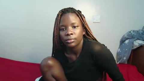 Snapshot of malia_latifa chatting on 22, 11, 2025 lati online show from 22, 11, 2025