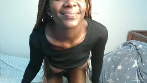 Snapshot of malia_latifa chatting on 27, 11, 2025 lati online show from 27, 11, 2025