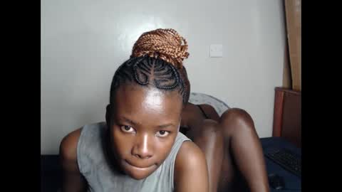 Snapshot of malia_latifa chatting on 6, 6, 2026 lati online show from 6, 6, 2026