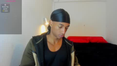 Snapshot of malkongarcia chatting on 5, 11, 2025 malkongarcia online show from 5, 11, 2025