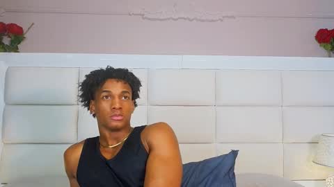 Snapshot of malkongarcia chatting on 14, 12, 2025 malkongarcia online show from 14, 12, 2025